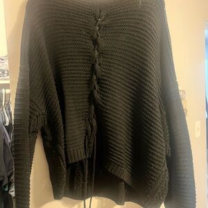 Women’s knit sweater ￼